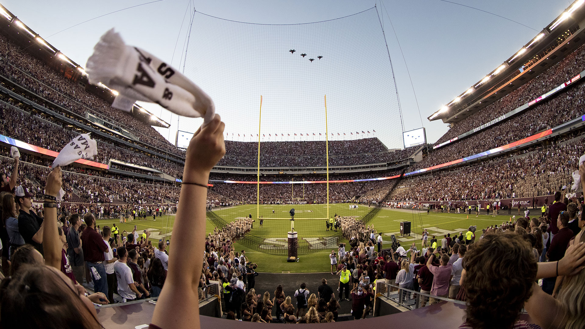 5 reasons to go to an A&M football game as a grad student teaser image